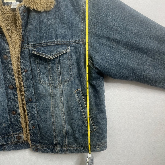 Wrangler Sherpa Lined Denim Jacket Vintage Distressed Trucker Style Medium/Large - Picture 4 of 13